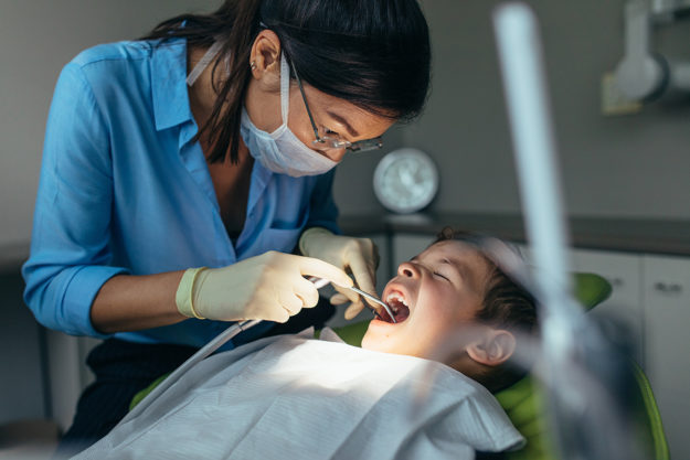 pediatric dental emergency (3) child getting Pediatric Dental Emergency care